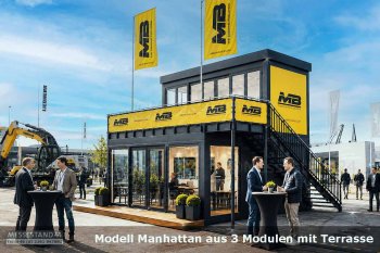 Der Messecontainer „Manhattan“ bietet eine repräsentative Markenfläche auf zwei Ebenen – mit verglaster Front, Terrasse, Lounge-Bereich und starker Fernwirkung für Messen, Roadshows und exklusive Events